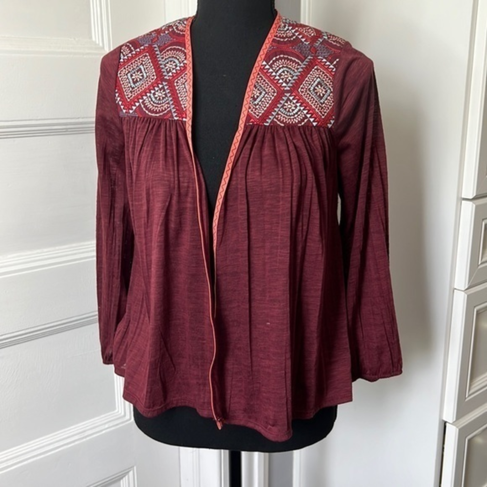 AMERICAN RAG NWOT BURGUNDY‎ EMBROIDERED LIGHT JACKET